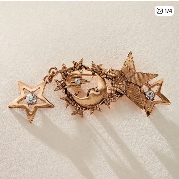 Free People Harmony Brooch In Golden Star. NWT!!! - Picture 1 of 4